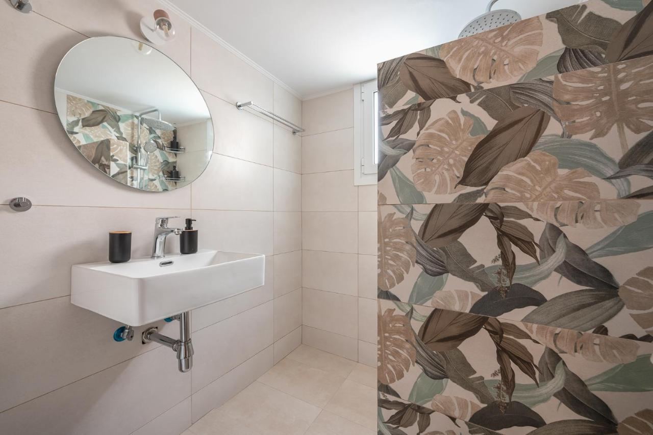 F&k Aphrodite Apartment